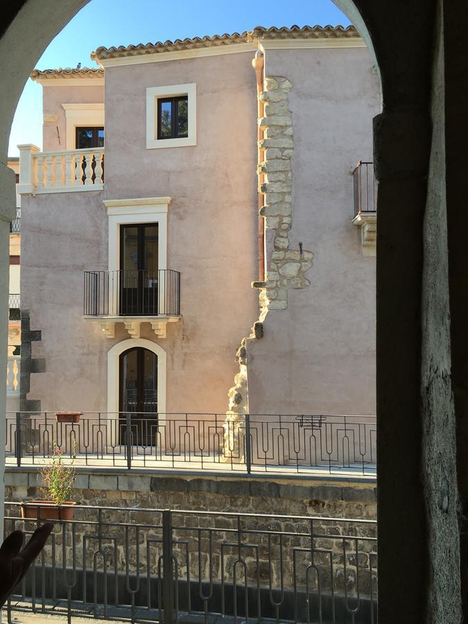 B&B Santapau Charme Living Licodia Eubea 外观 照片